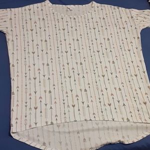 Lularoe arrow long soft tee